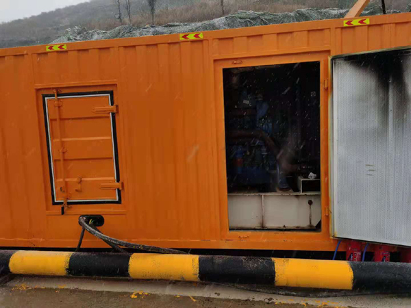 迎江发电车出租-应急柴油发电机组选什么样的比较好?