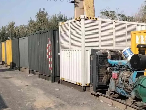 迎江200KW柴油发电机机组每小时油耗是多少？